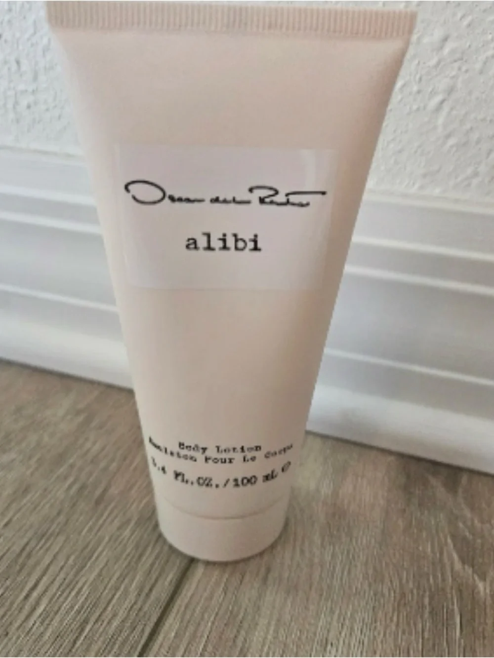 OSCAR DE LA RENTA ALIBI EDP BODY LOTION 100ml